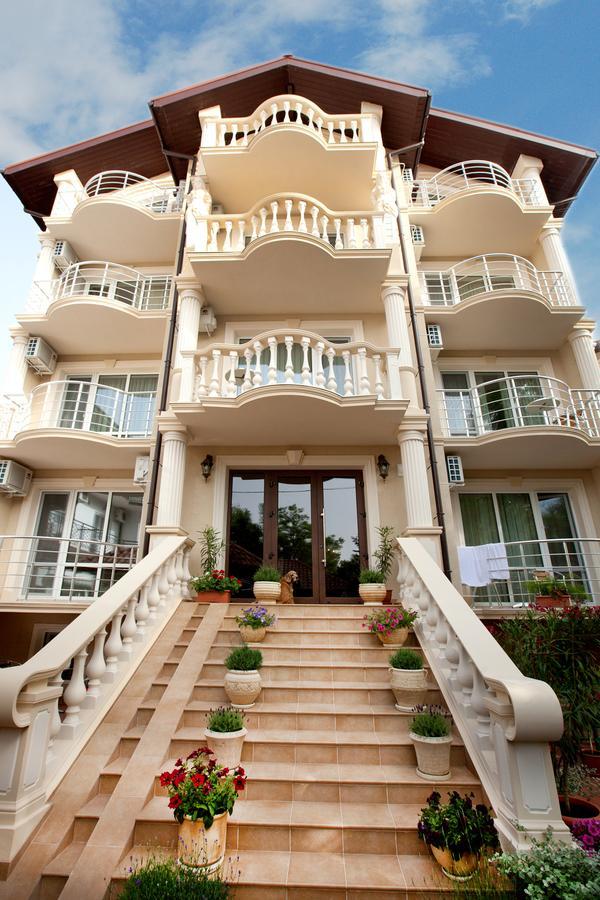 Pharaon De Lux Hotel Bugaz Exterior foto