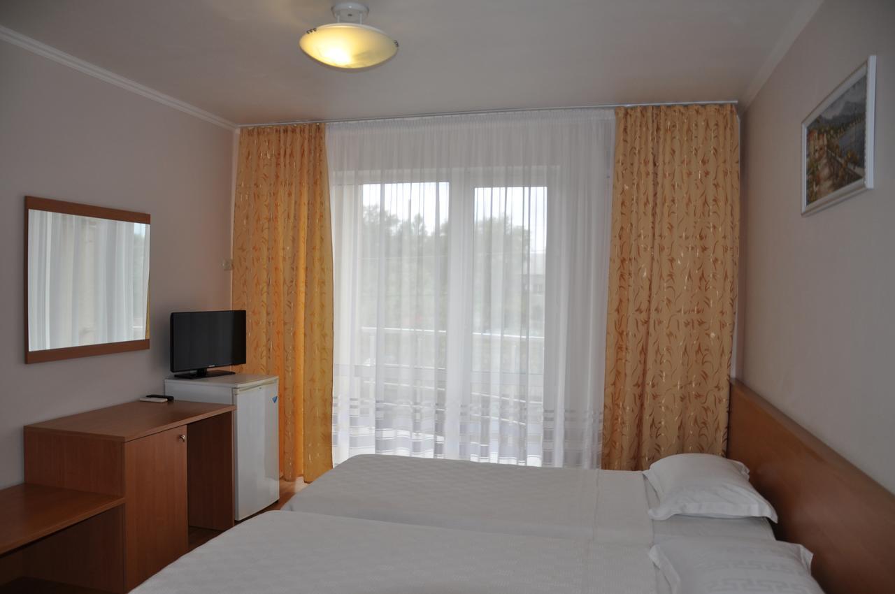 Pharaon De Lux Hotel Bugaz Exterior foto