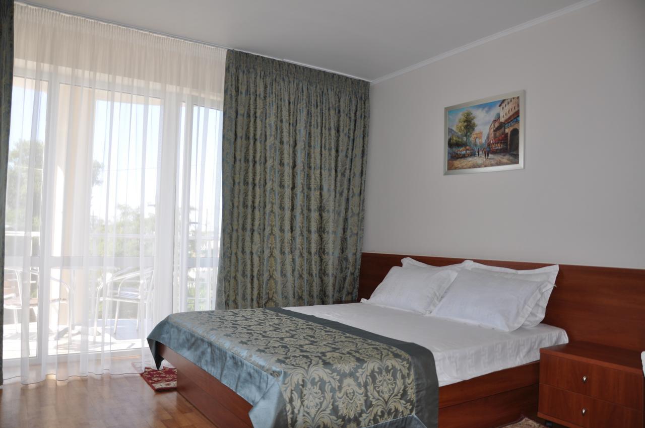 Pharaon De Lux Hotel Bugaz Exterior foto